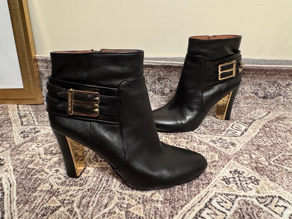 Louise et Cie High Heel Ankle Boots in Black and Gold.